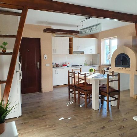 Central Apartament Cristian Arad Ngoại thất bức ảnh