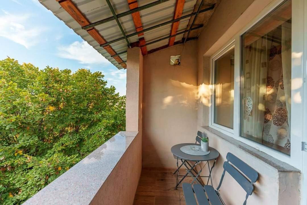 Central Apartament Cristian Arad Ngoại thất bức ảnh